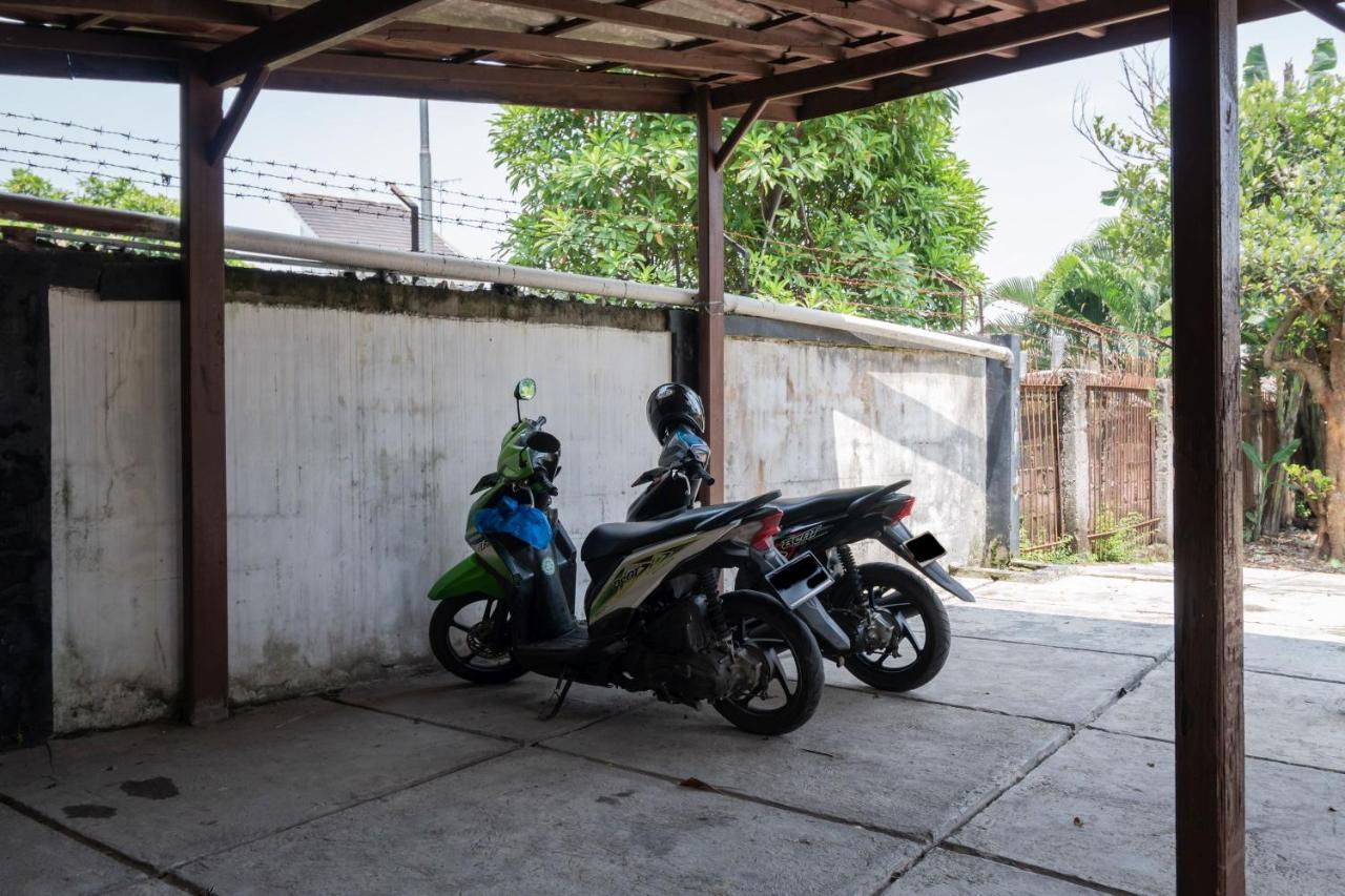 Hotel RedDoorz near Terminal Bubulak Bogor Zewnętrze zdjęcie